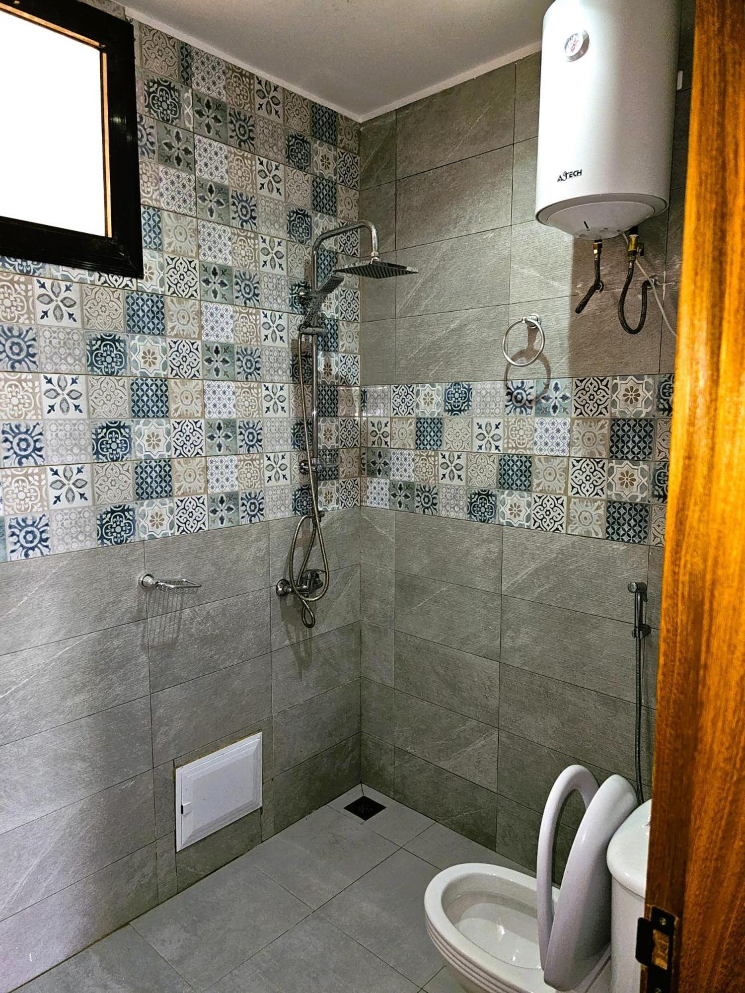 Hotel CHAMBRE PRIVEE- Douche Personnelle-SALON- WIFI-NETFLIX Dakar Exterior foto