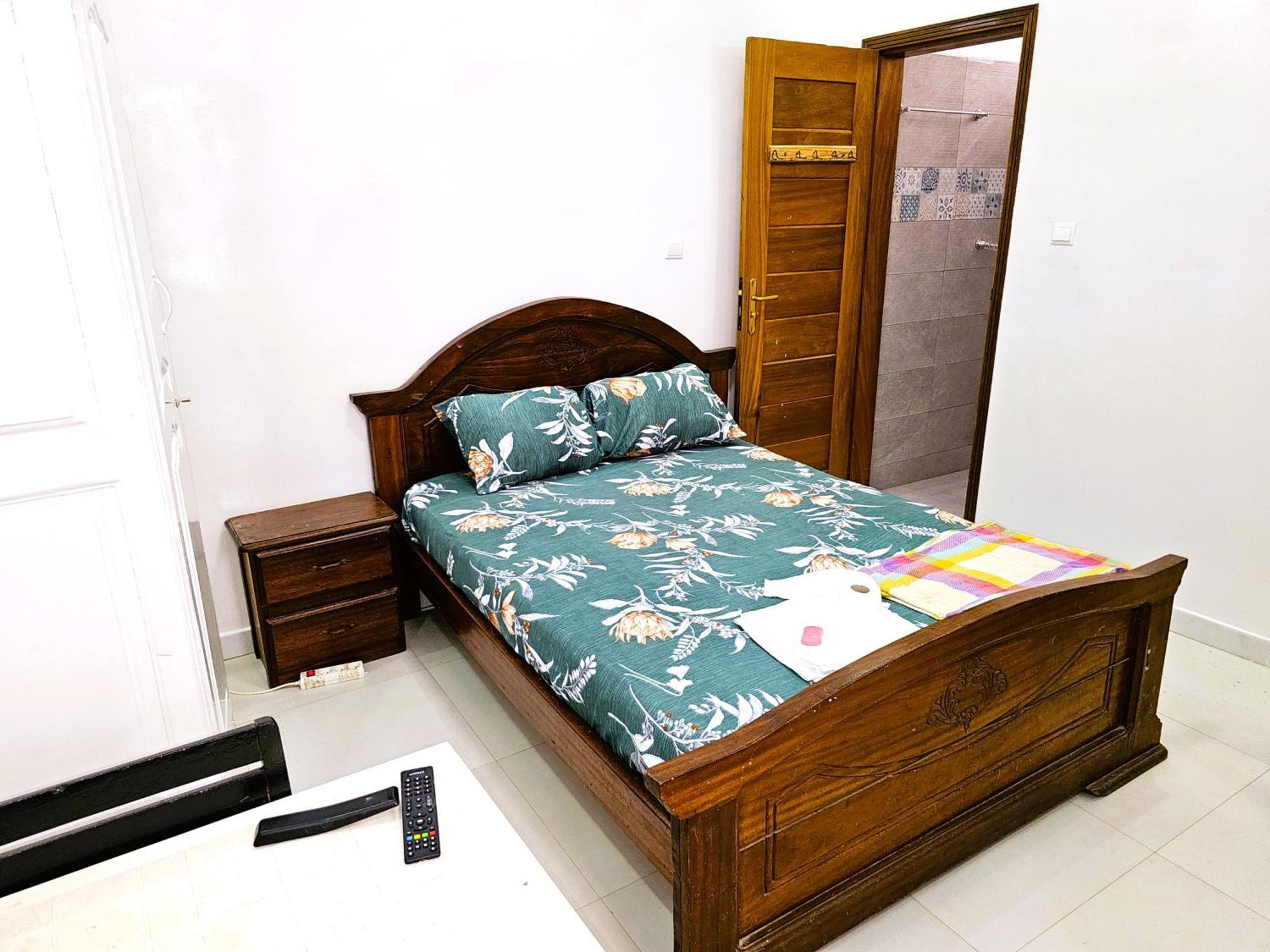 Hotel CHAMBRE PRIVEE- Douche Personnelle-SALON- WIFI-NETFLIX Dakar Exterior foto