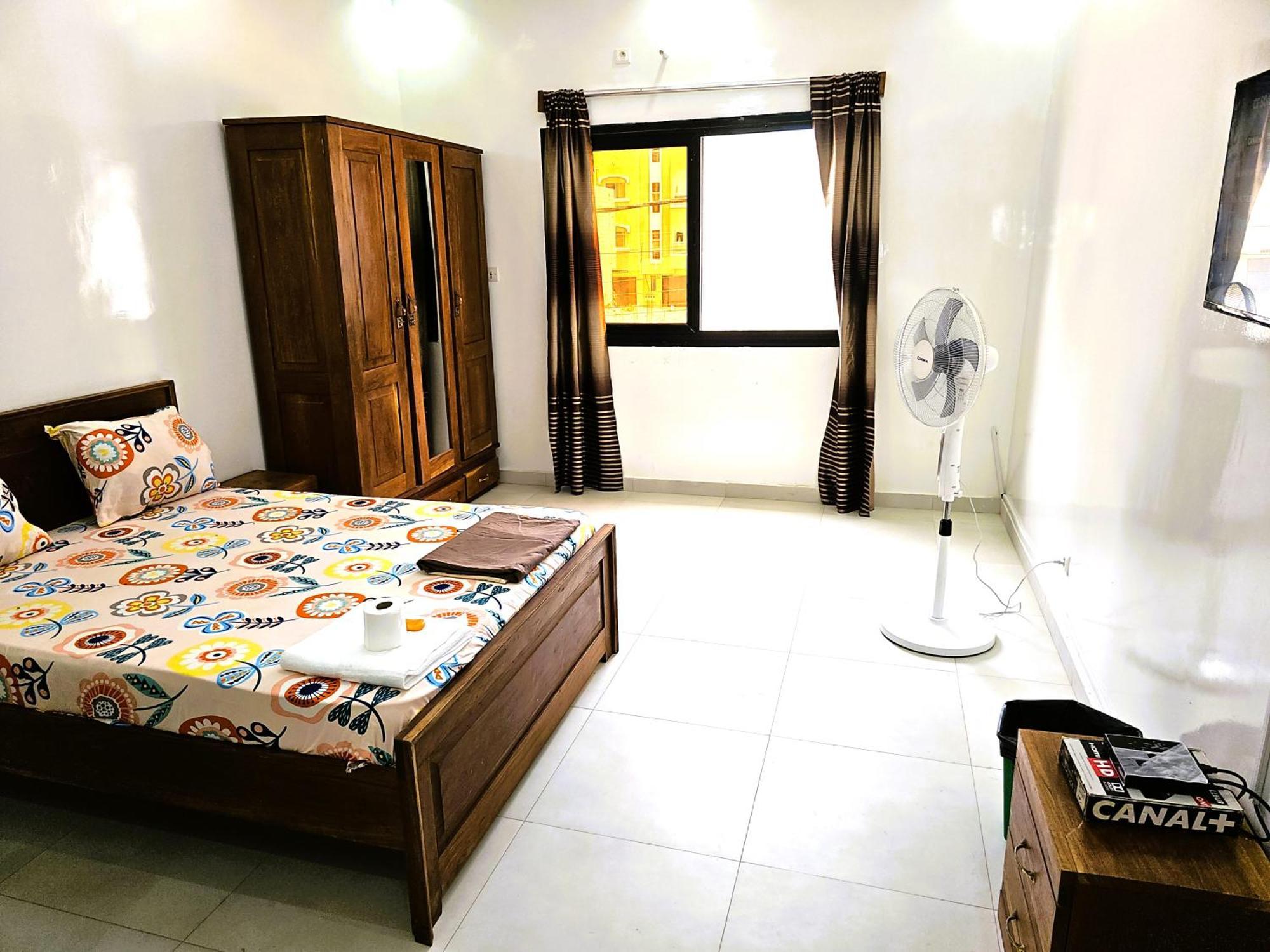 Hotel CHAMBRE PRIVEE- Douche Personnelle-SALON- WIFI-NETFLIX Dakar Exterior foto