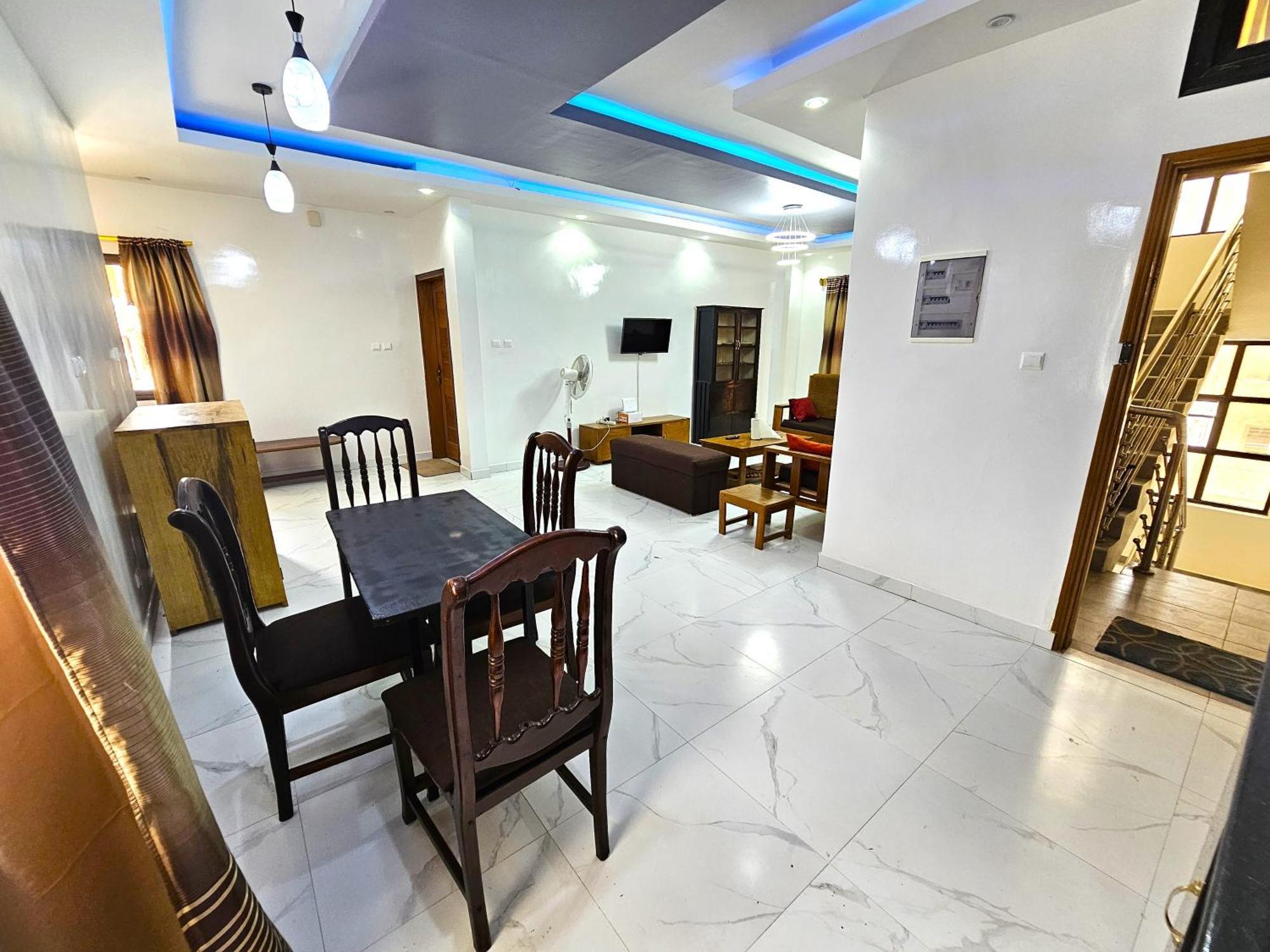 Hotel CHAMBRE PRIVEE- Douche Personnelle-SALON- WIFI-NETFLIX Dakar Exterior foto