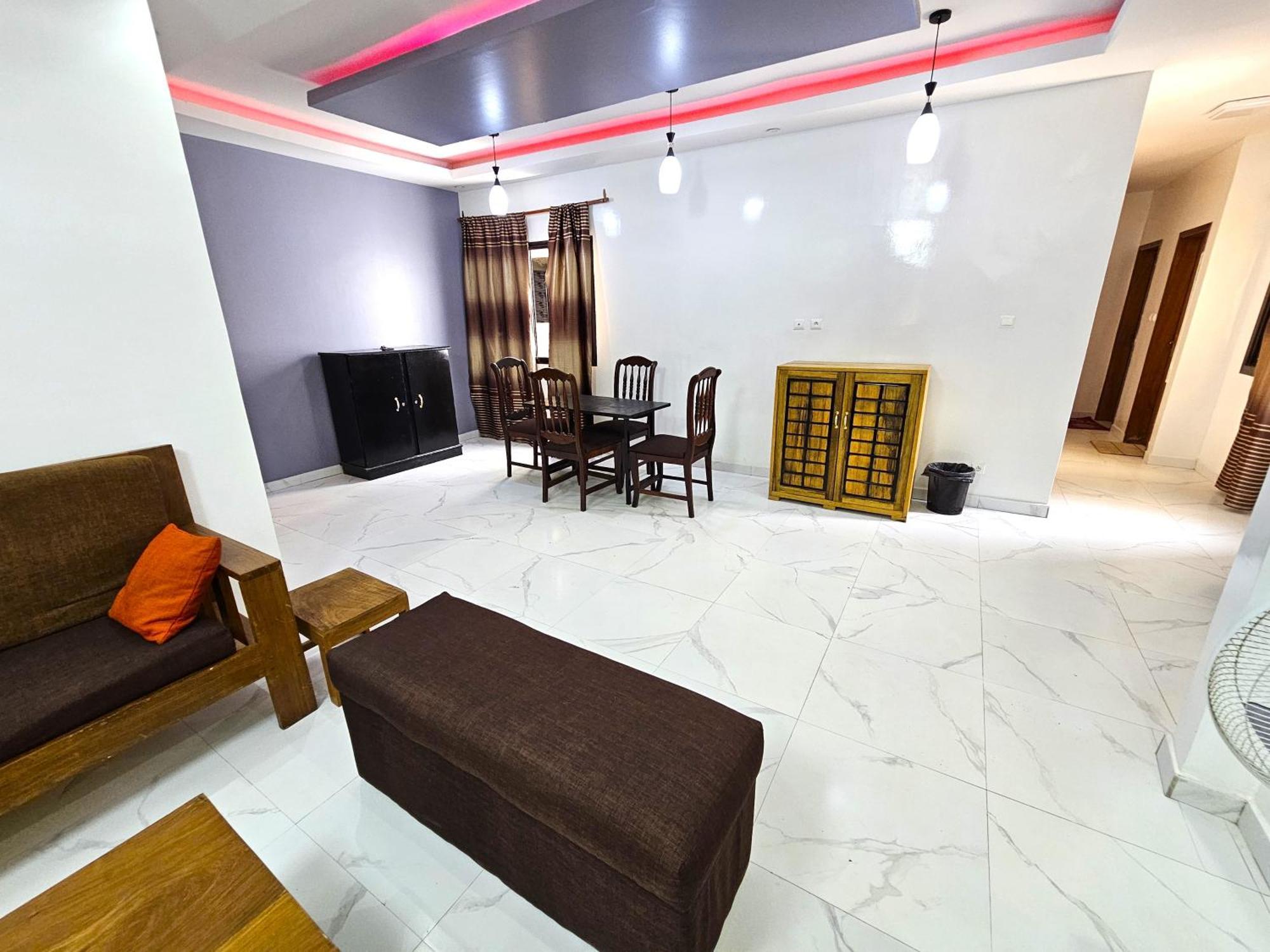Hotel CHAMBRE PRIVEE- Douche Personnelle-SALON- WIFI-NETFLIX Dakar Exterior foto